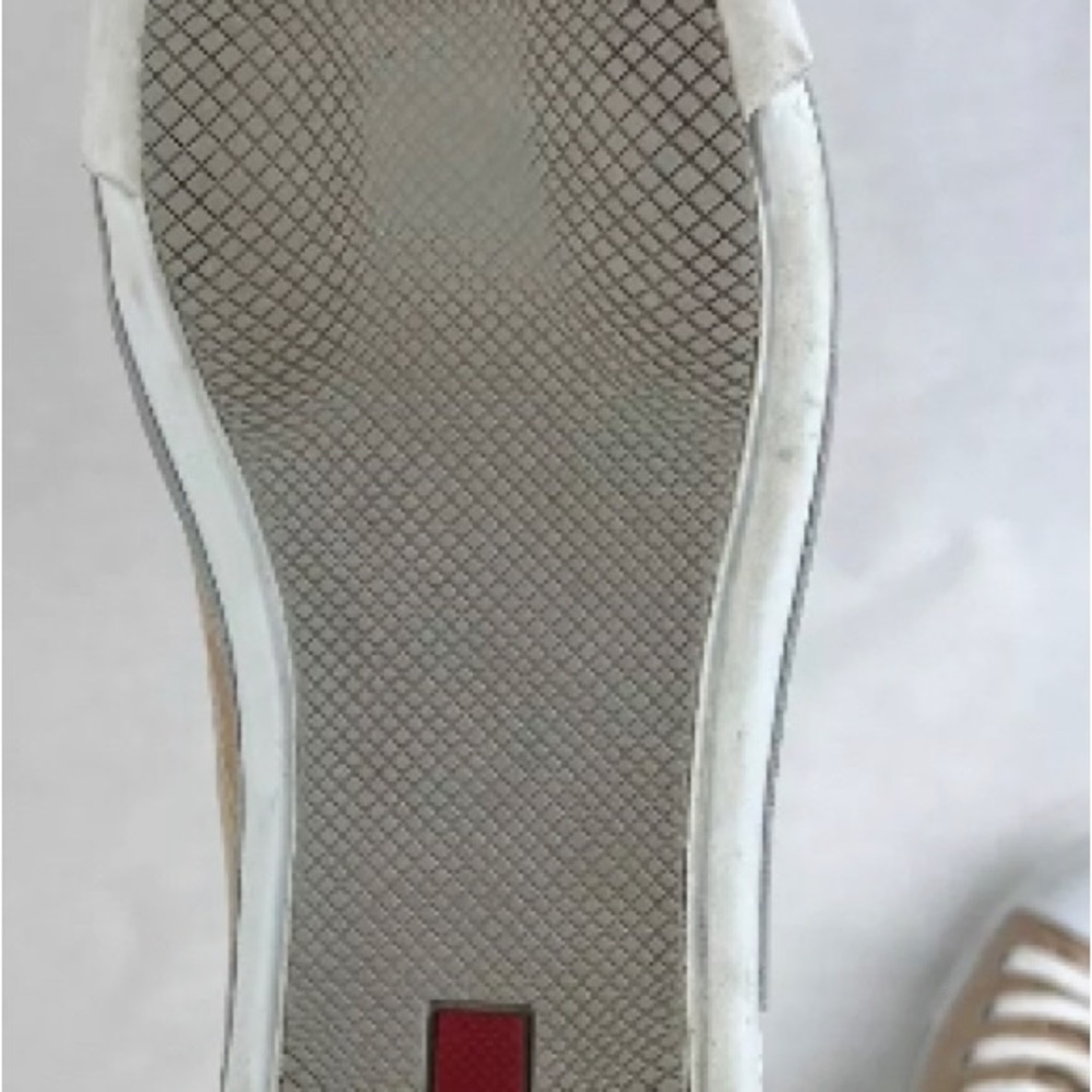 Vintage Prada sneakers! - Picture 6 of 10